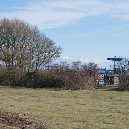 Inselblume 82 - Bungalow Am Suedstrand Mit Meerblick Burgtiefe auf Fehmarn Eksteriør bilde